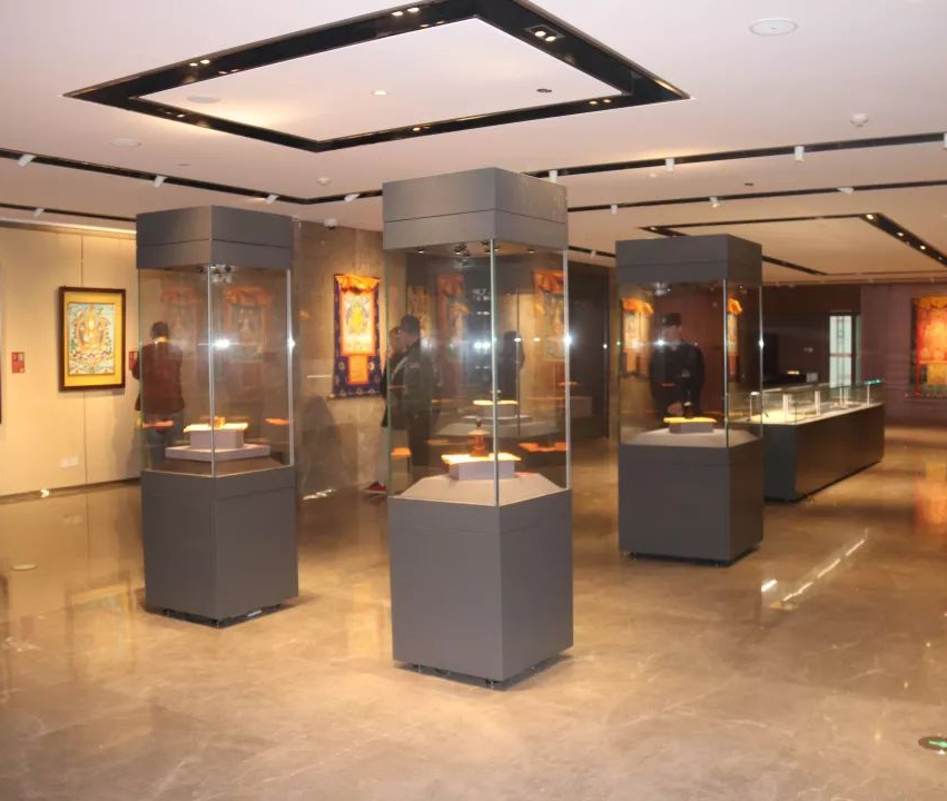 艺术馆透明展示柜解决方案
